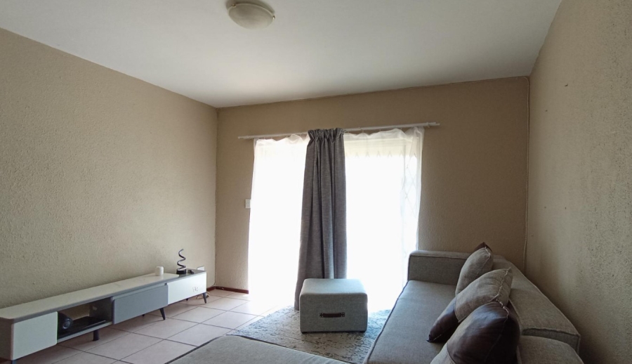 1 Bedroom Property for Sale in Willowbrook Gauteng