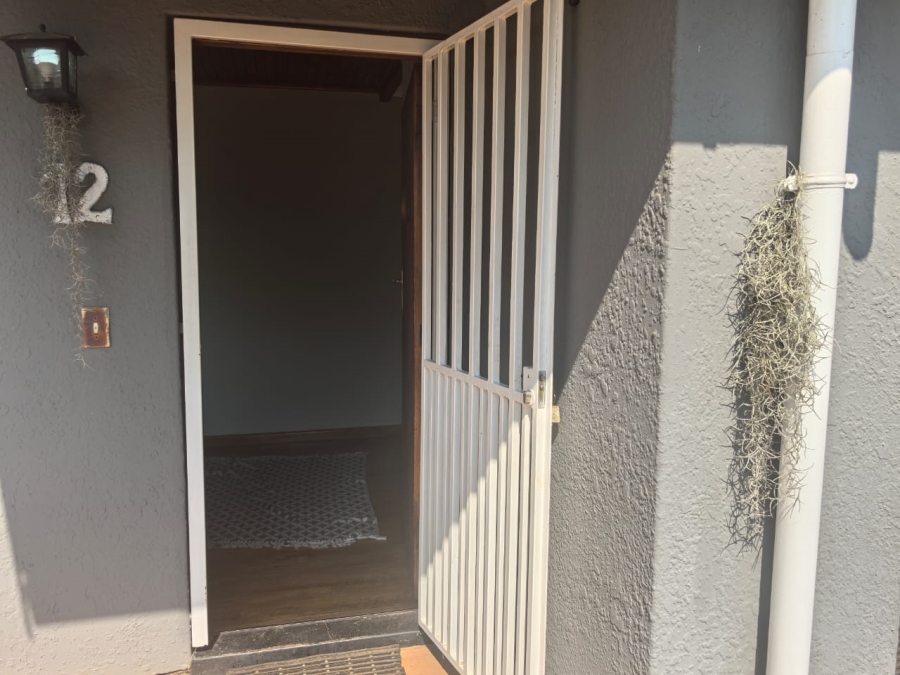 3 Bedroom Property for Sale in Wilro Park Gauteng