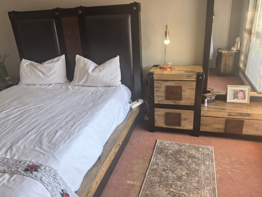 3 Bedroom Property for Sale in Wilro Park Gauteng
