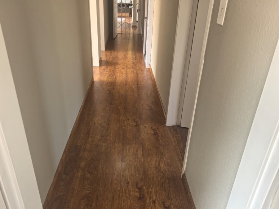 3 Bedroom Property for Sale in Wilro Park Gauteng
