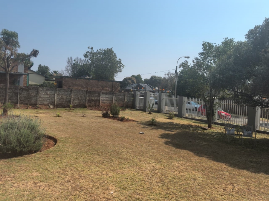 3 Bedroom Property for Sale in Wilro Park Gauteng