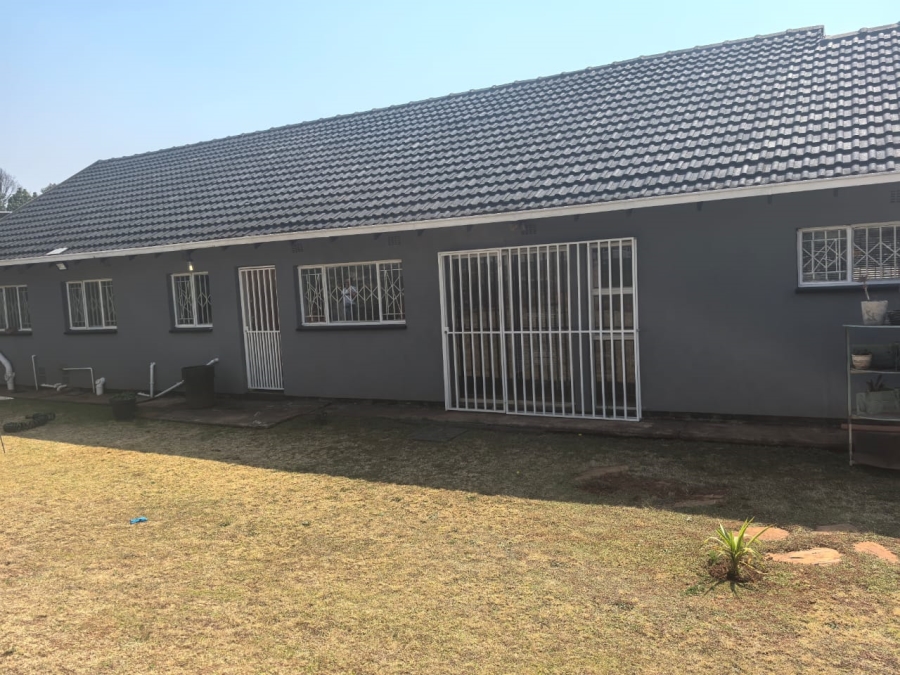 3 Bedroom Property for Sale in Wilro Park Gauteng
