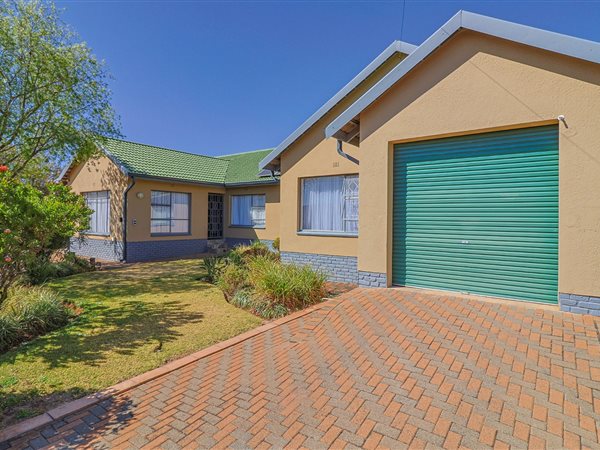 3 Bedroom Property for Sale in Rant En Dal Gauteng