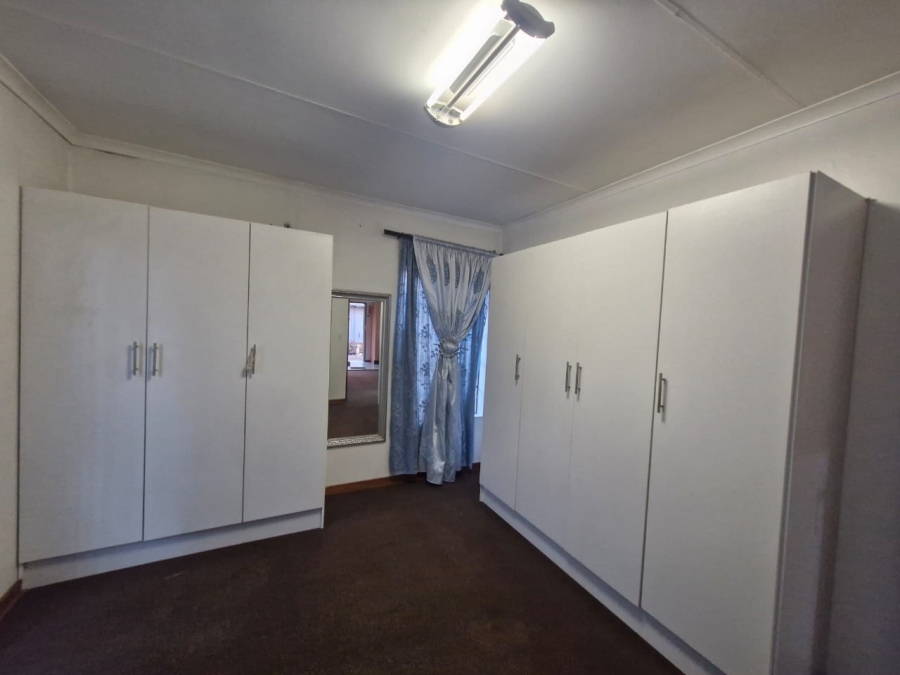 To Let 2 Bedroom Property for Rent in Esther Park Gauteng