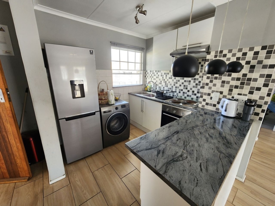 2 Bedroom Property for Sale in Ravenswood Gauteng