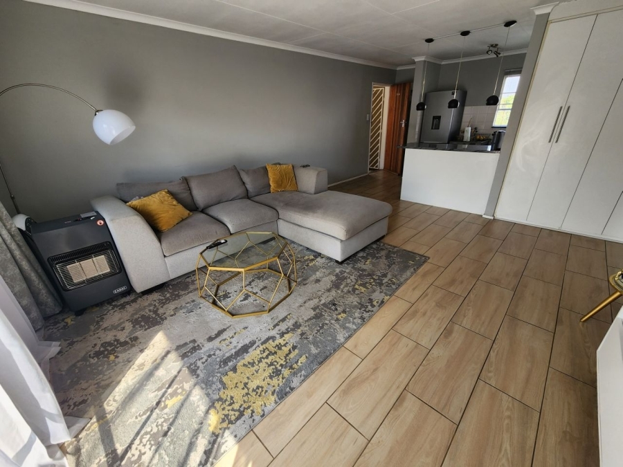 2 Bedroom Property for Sale in Ravenswood Gauteng