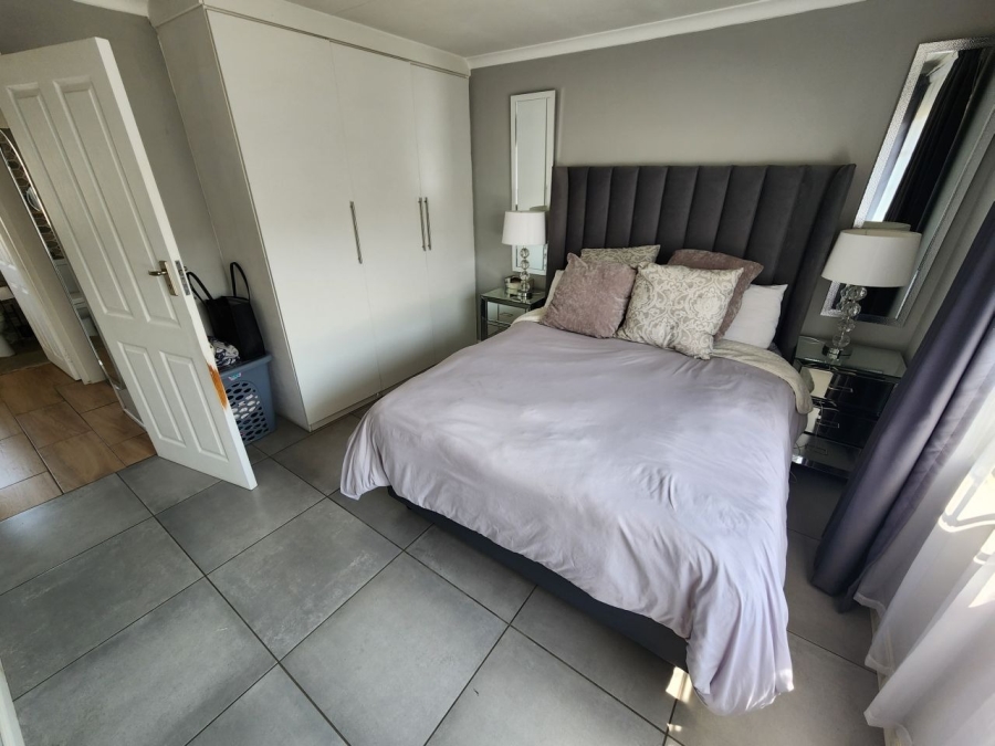 2 Bedroom Property for Sale in Ravenswood Gauteng