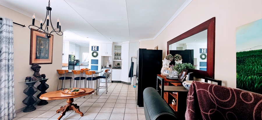 3 Bedroom Property for Sale in Three Rivers Proper Gauteng