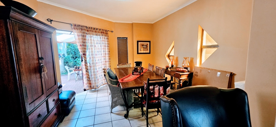 3 Bedroom Property for Sale in Three Rivers Proper Gauteng
