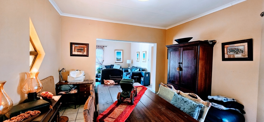 3 Bedroom Property for Sale in Three Rivers Proper Gauteng
