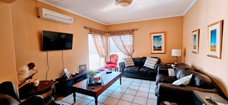 3 Bedroom Property for Sale in Three Rivers Proper Gauteng
