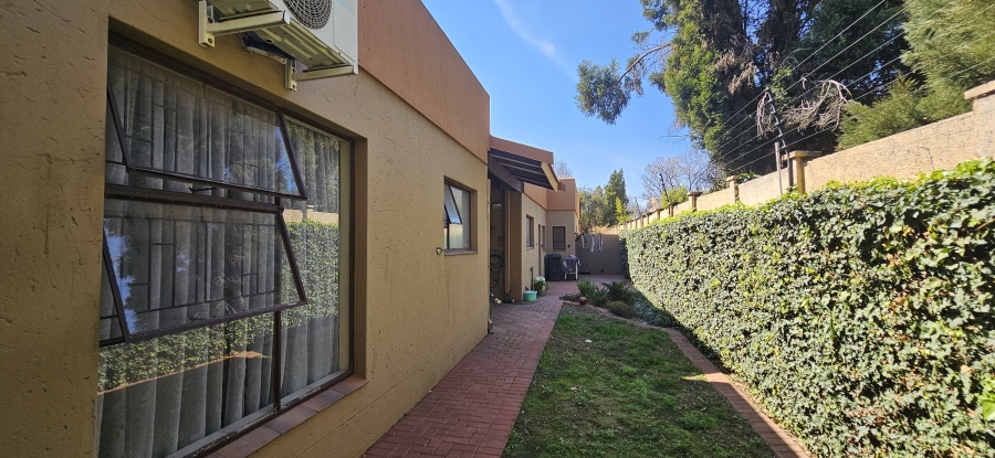 3 Bedroom Property for Sale in Three Rivers Proper Gauteng