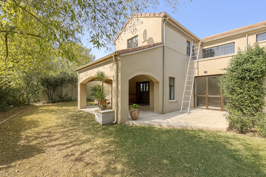 To Let 3 Bedroom Property for Rent in Lonehill Gauteng