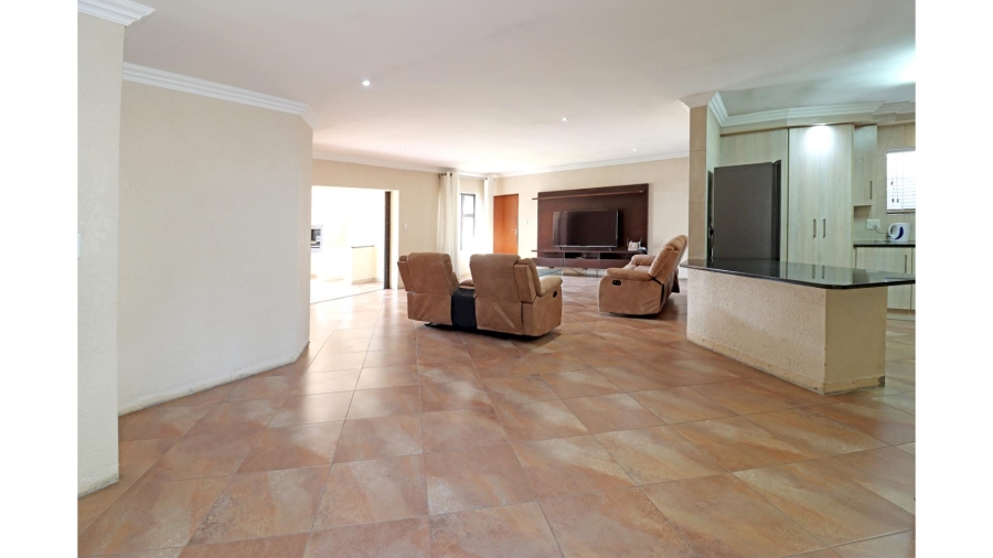3 Bedroom Property for Sale in Thatchfield Hills Gauteng