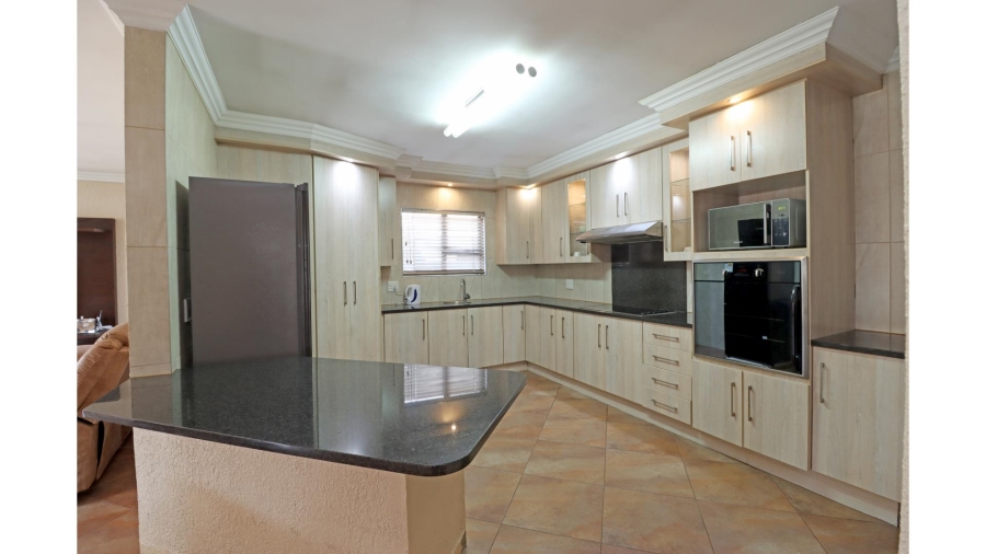 3 Bedroom Property for Sale in Thatchfield Hills Gauteng