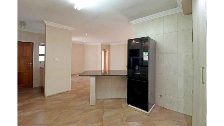 3 Bedroom Property for Sale in Thatchfield Hills Gauteng
