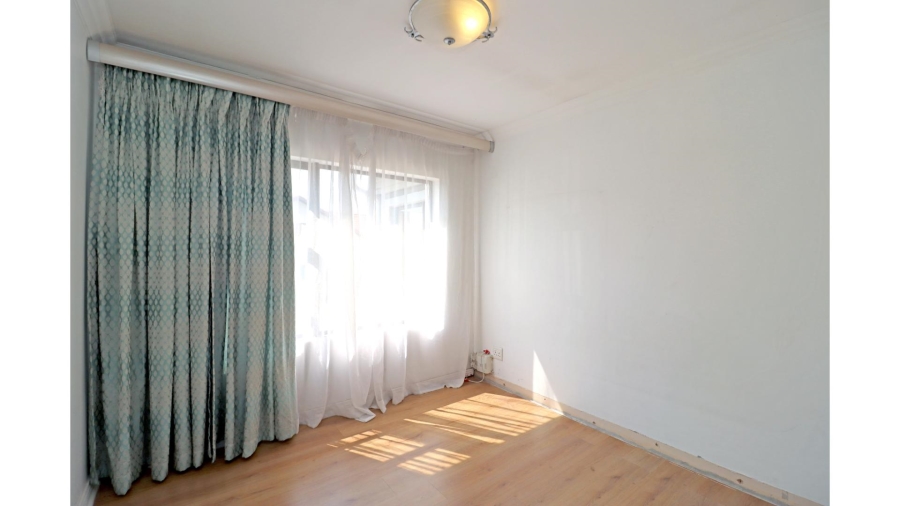 3 Bedroom Property for Sale in Thatchfield Hills Gauteng