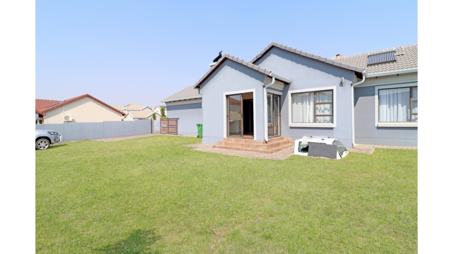 3 Bedroom Property for Sale in Thatchfield Hills Gauteng
