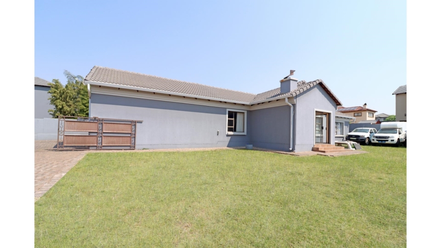 3 Bedroom Property for Sale in Thatchfield Hills Gauteng