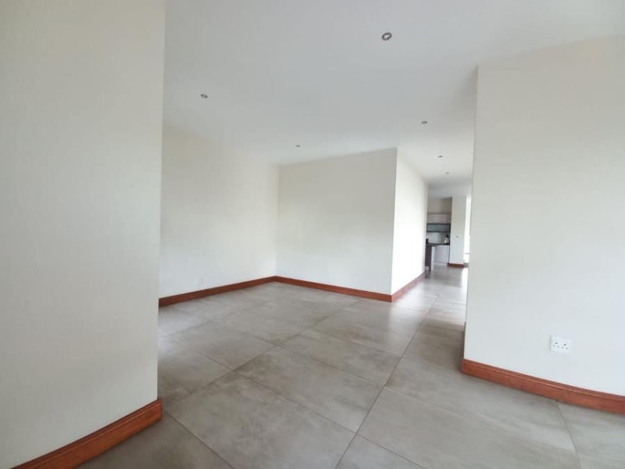 5 Bedroom Property for Sale in Helderwyk Gauteng