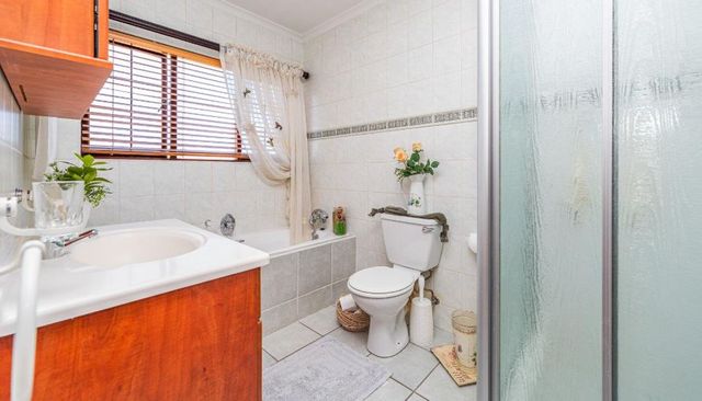 4 Bedroom Property for Sale in Willowbrook Gauteng