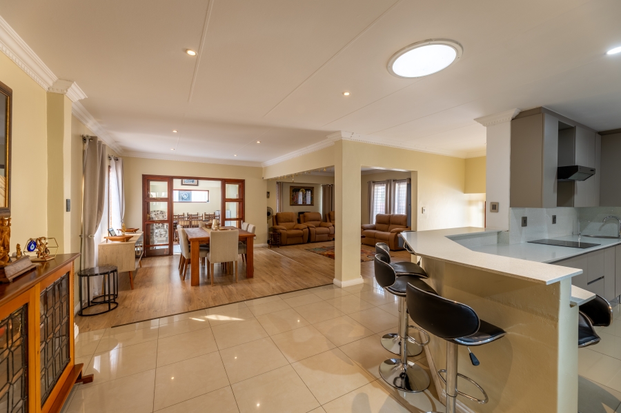 3 Bedroom Property for Sale in Lonehill Gauteng