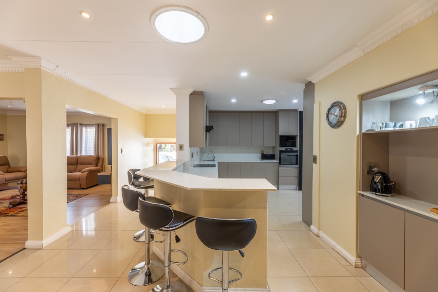 3 Bedroom Property for Sale in Lonehill Gauteng