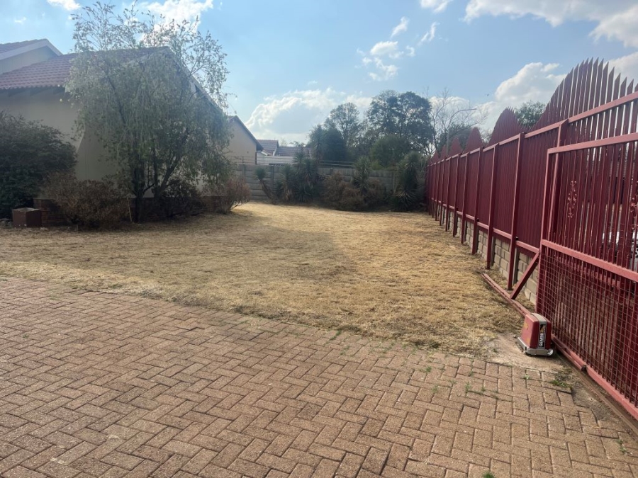 To Let 3 Bedroom Property for Rent in Mayberry Park Gauteng