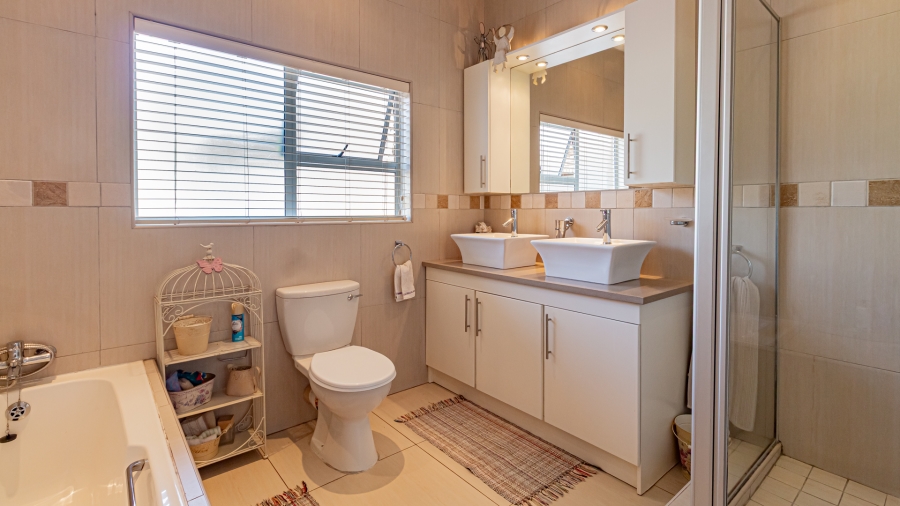 3 Bedroom Property for Sale in Woodhill Lavender Gauteng