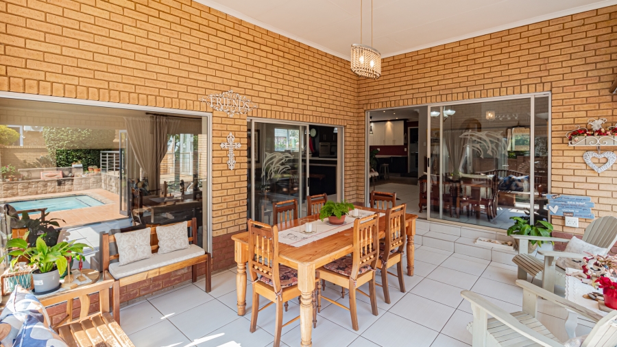 3 Bedroom Property for Sale in Woodhill Lavender Gauteng