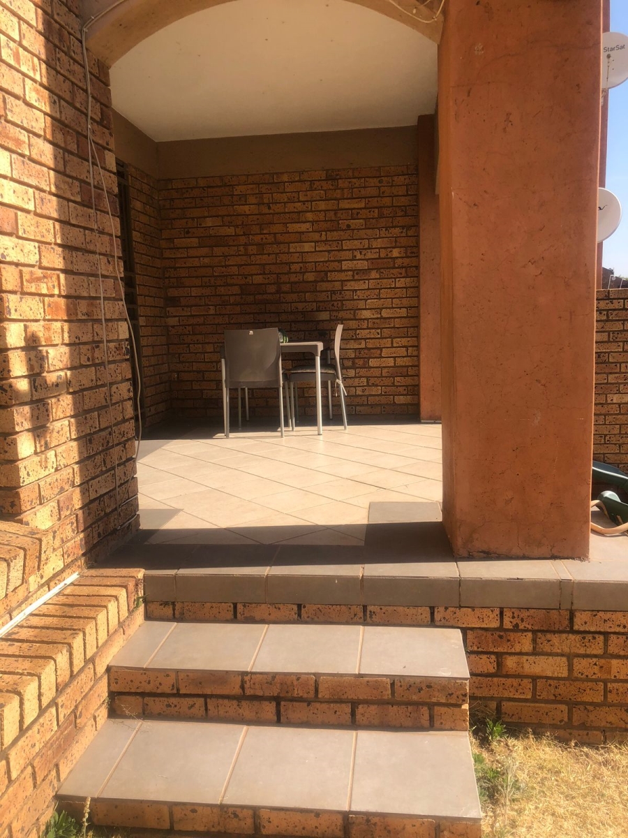 3 Bedroom Property for Sale in Noordwyk Gauteng