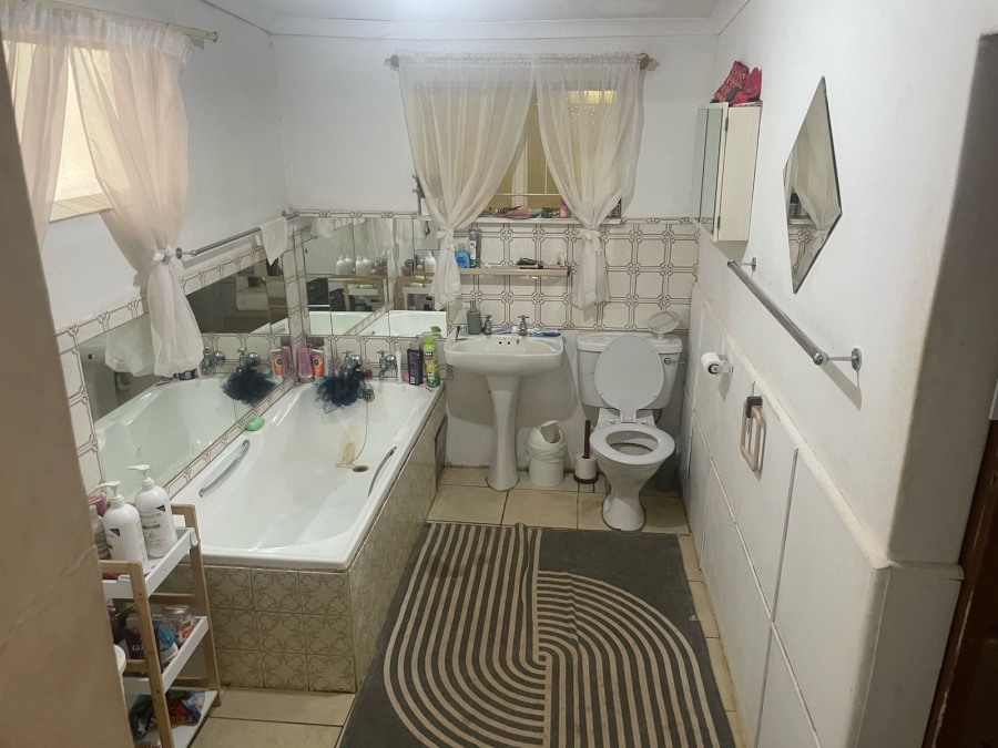 9 Bedroom Property for Sale in Kameelfontein Gauteng