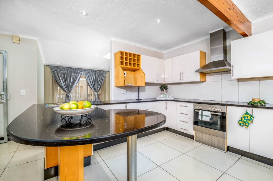 3 Bedroom Property for Sale in Bergbron Gauteng