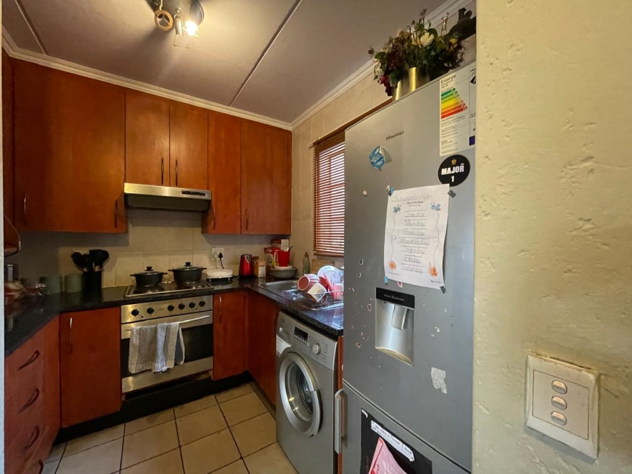 To Let 2 Bedroom Property for Rent in Noordwyk Gauteng