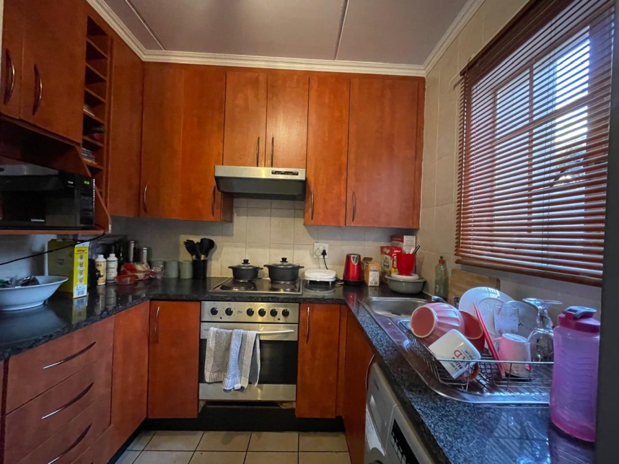 To Let 2 Bedroom Property for Rent in Noordwyk Gauteng