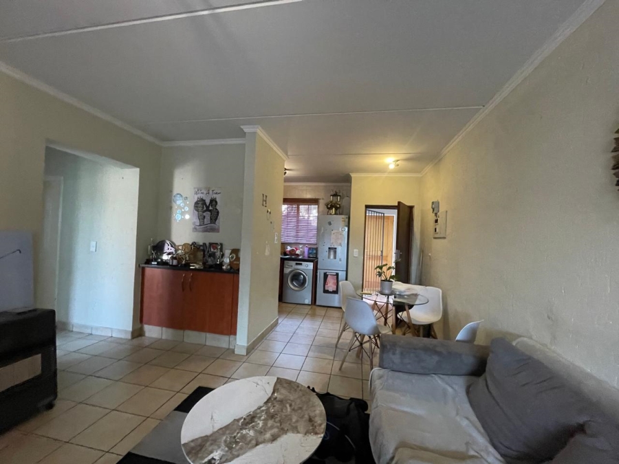 To Let 2 Bedroom Property for Rent in Noordwyk Gauteng