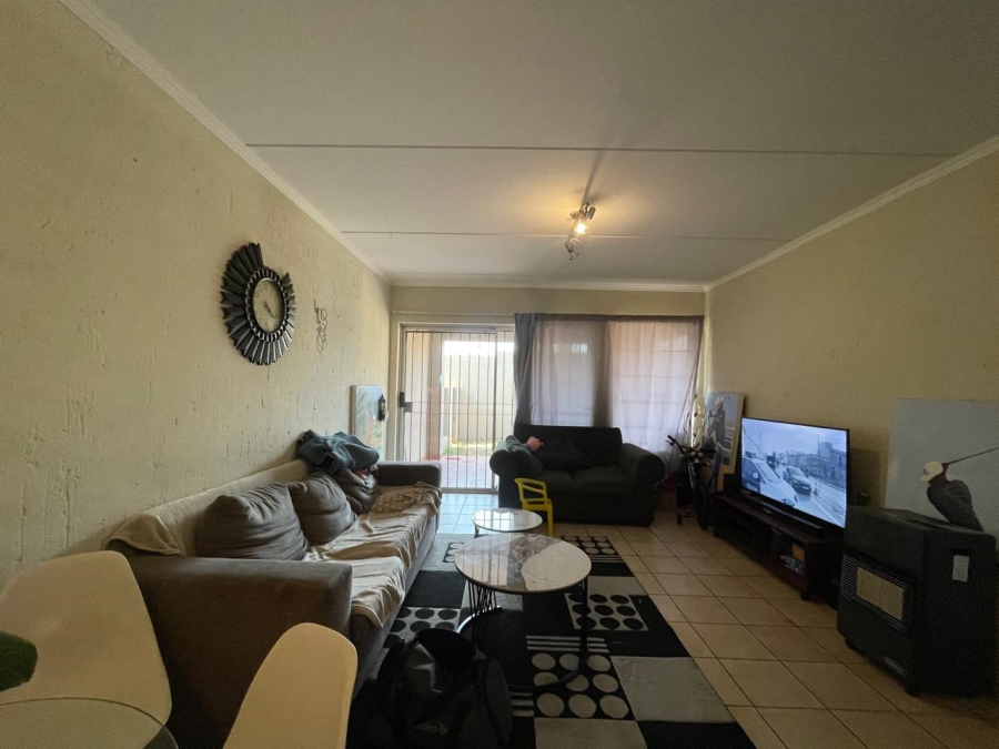To Let 2 Bedroom Property for Rent in Noordwyk Gauteng