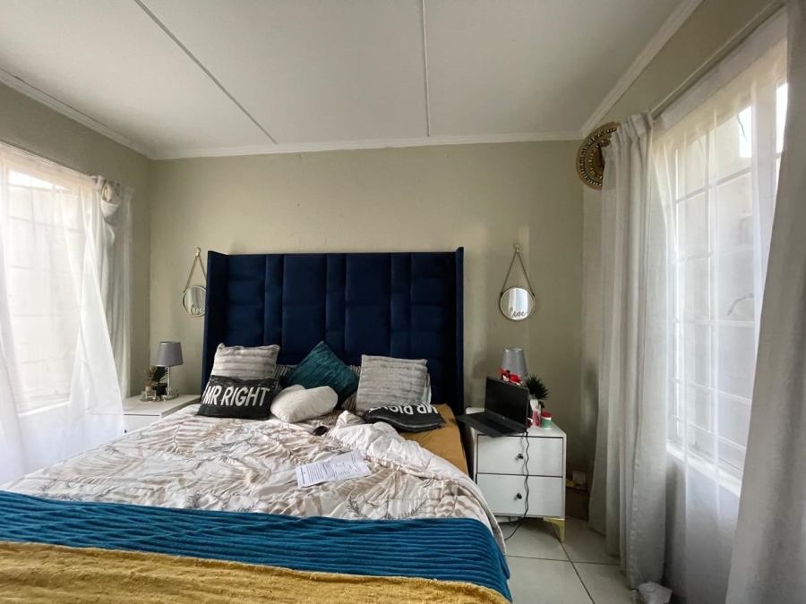 To Let 2 Bedroom Property for Rent in Noordwyk Gauteng