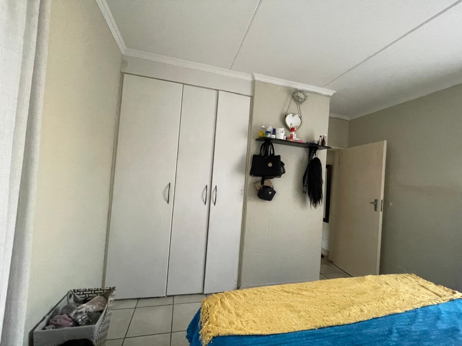 To Let 2 Bedroom Property for Rent in Noordwyk Gauteng