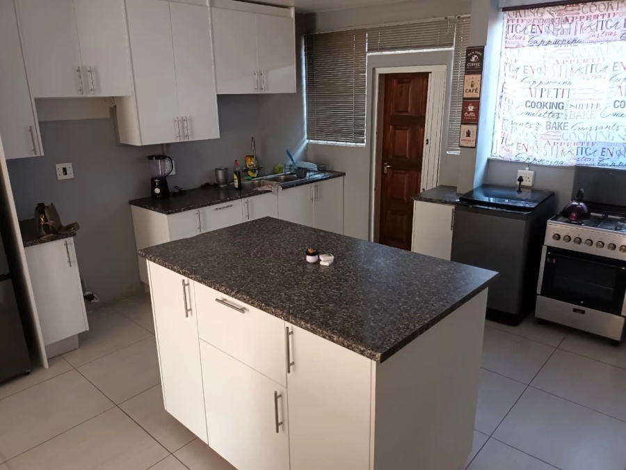 To Let 2 Bedroom Property for Rent in Lyttelton Manor Gauteng