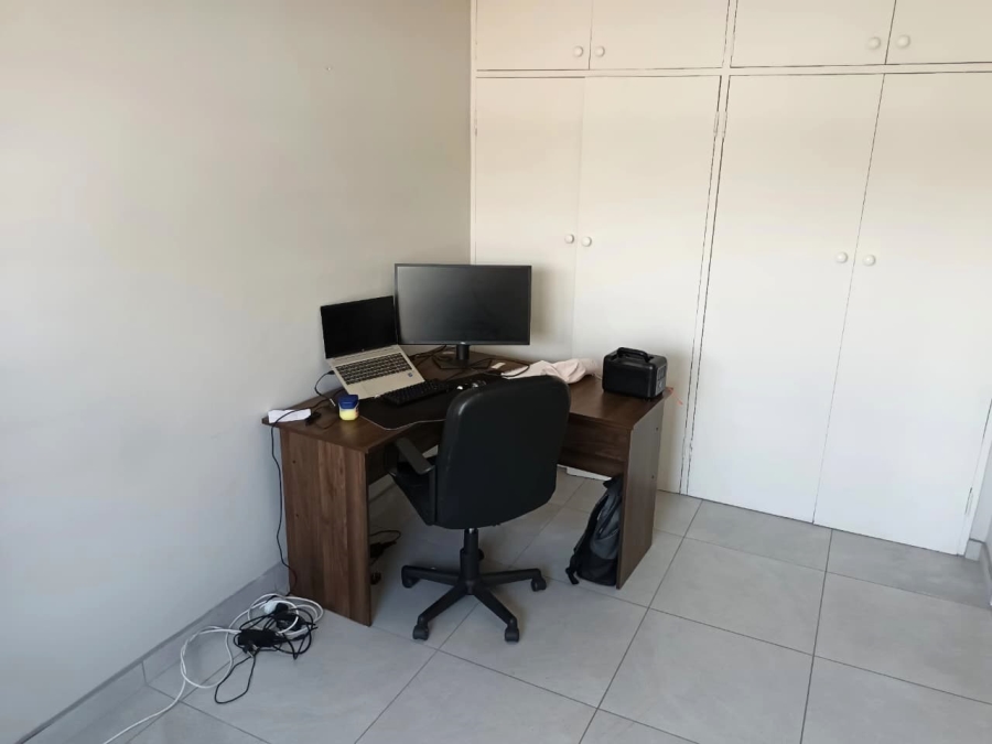 To Let 2 Bedroom Property for Rent in Lyttelton Manor Gauteng