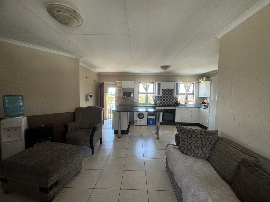 To Let 3 Bedroom Property for Rent in Gosforth Park Gauteng