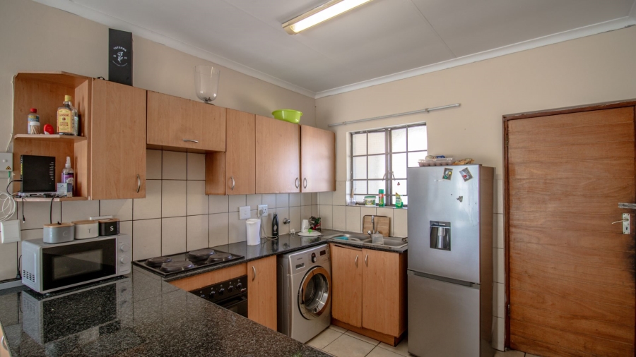 2 Bedroom Property for Sale in Grand Central Gauteng