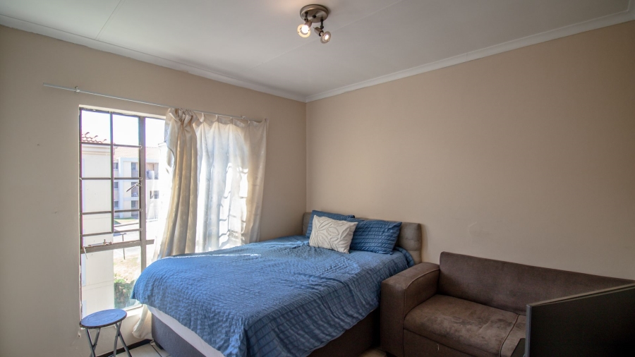 2 Bedroom Property for Sale in Grand Central Gauteng