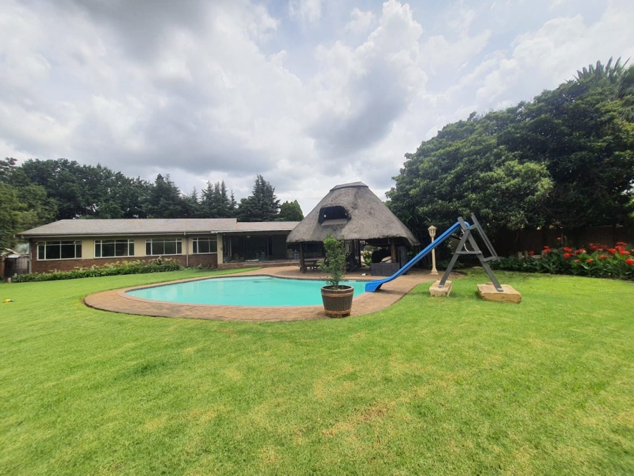 4 Bedroom Property for Sale in Vanderbijlpark SW 5 Gauteng