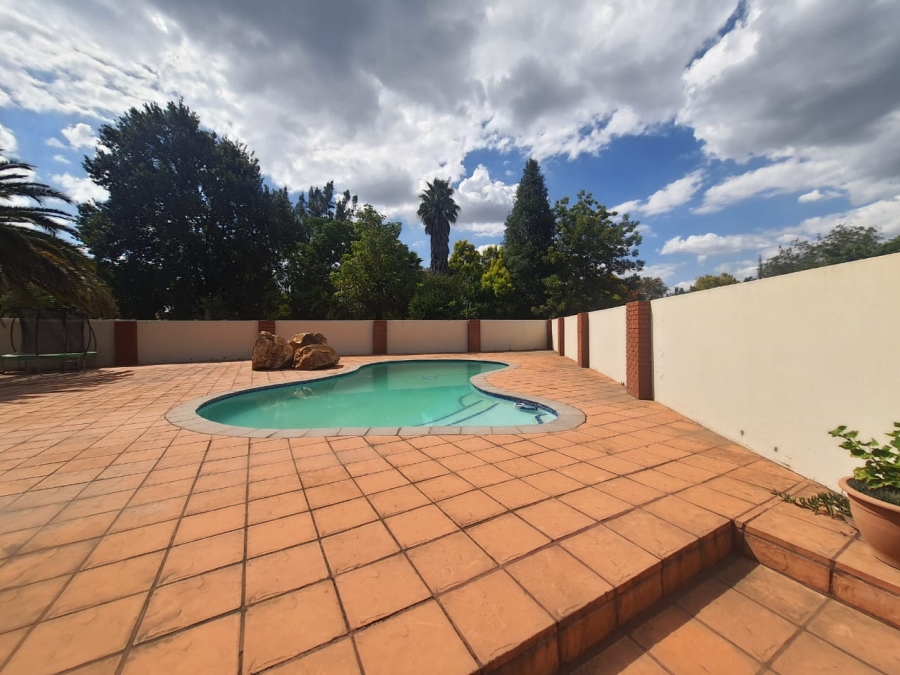 4 Bedroom Property for Sale in Vanderbijlpark SW 5 Gauteng