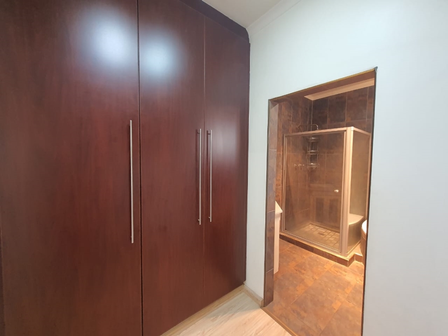 4 Bedroom Property for Sale in Vanderbijlpark SW 5 Gauteng