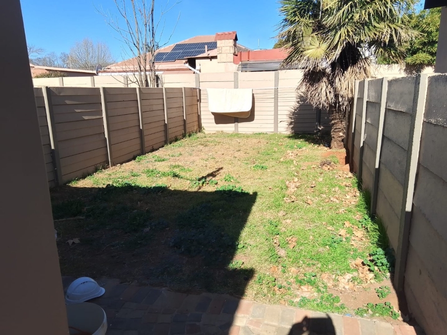 To Let 2 Bedroom Property for Rent in Brakpan Central Gauteng
