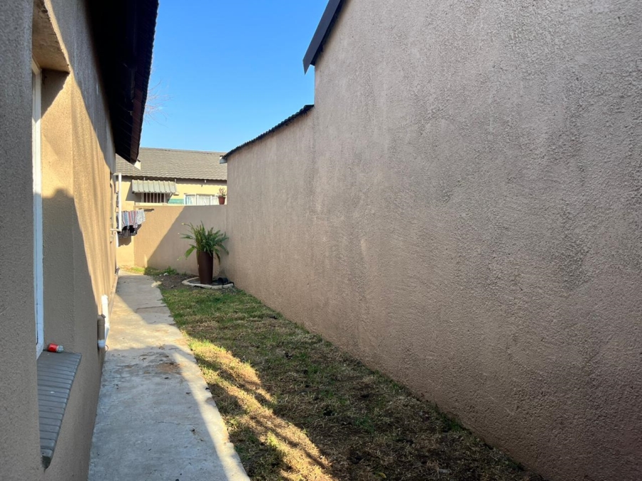 To Let 1 Bedroom Property for Rent in Brakpan Central Gauteng