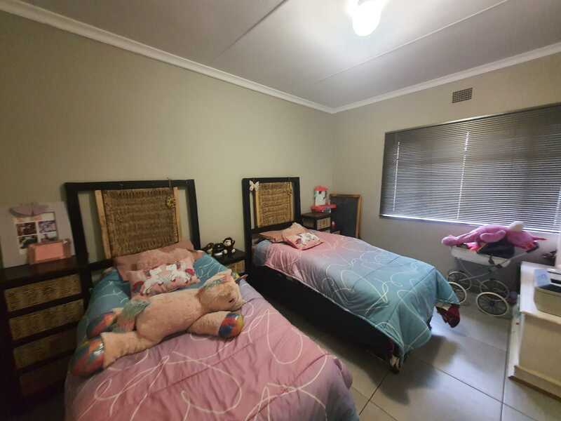 3 Bedroom Property for Sale in Vanderbijlpark SW 5 Gauteng